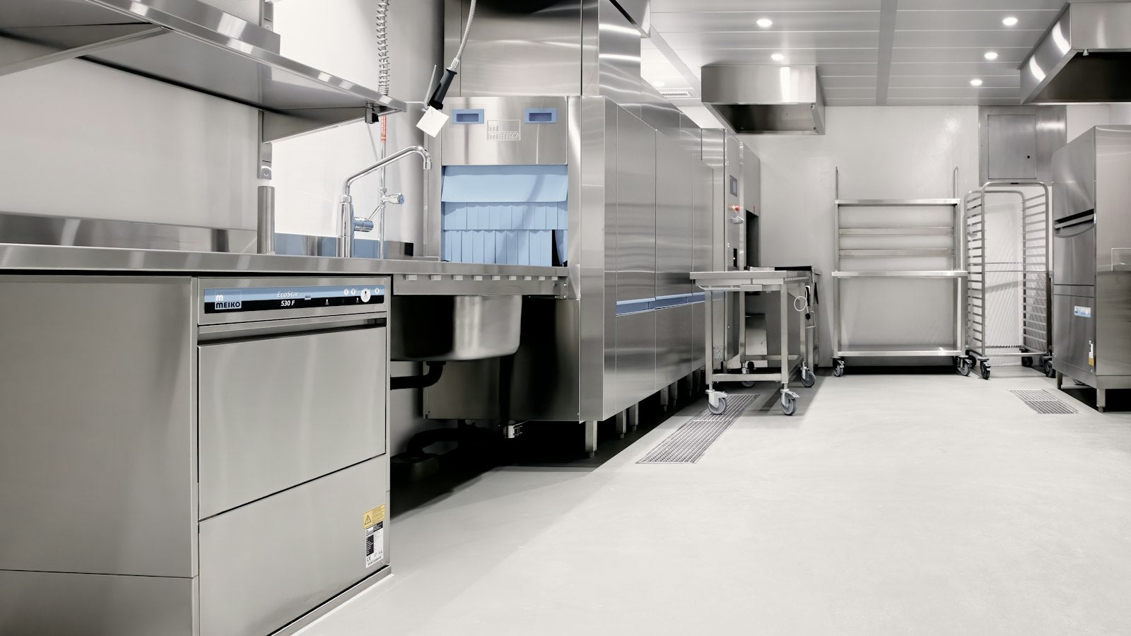 Commercial Glasswasher Specs Explained: What Irish Pubs and Bars Actually Need to Know