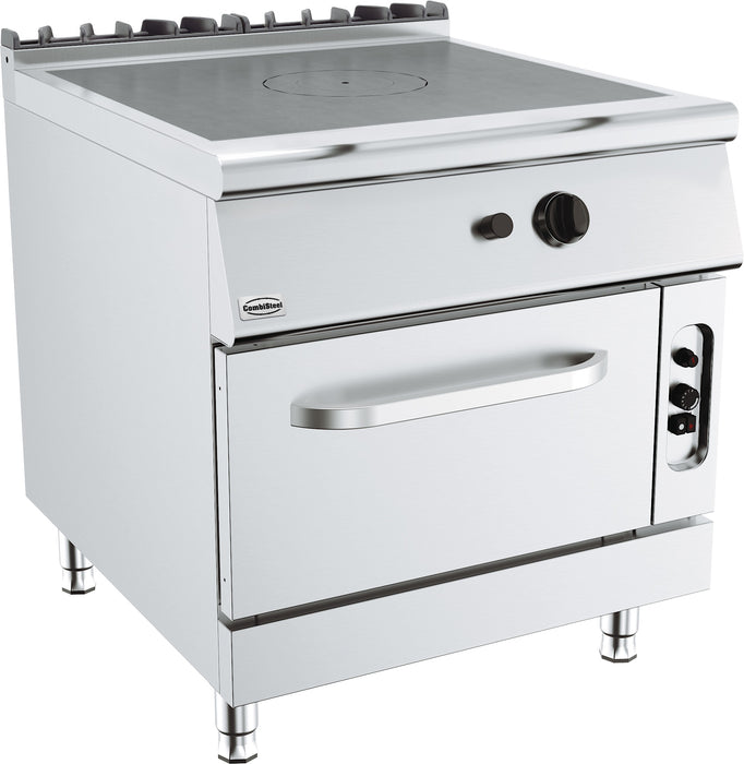 Combisteel BASE 900 gas range with solid top cooking surface and oven cavity