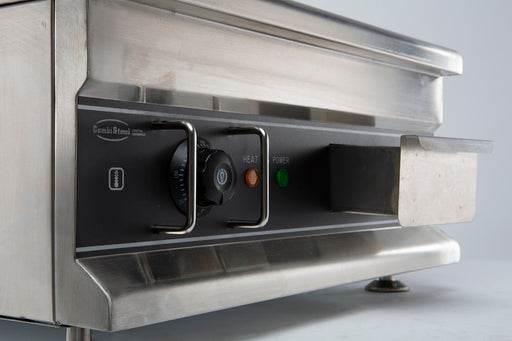 Combisteel Chrome 500 electric griddle with chromed cooking surface and stainless steel body view 2