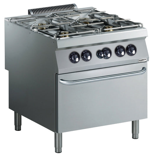 Combisteel PRO 900 commercial gas range with four burners and oven cavity