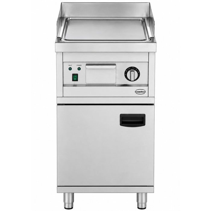 Combisteel Entry 700 stainless steel electric fry top with chromed griddle surface and knob controls view 2