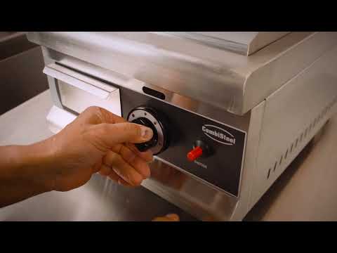 Stainless steel gas griddle with chrome cooking surface and control knob view 6